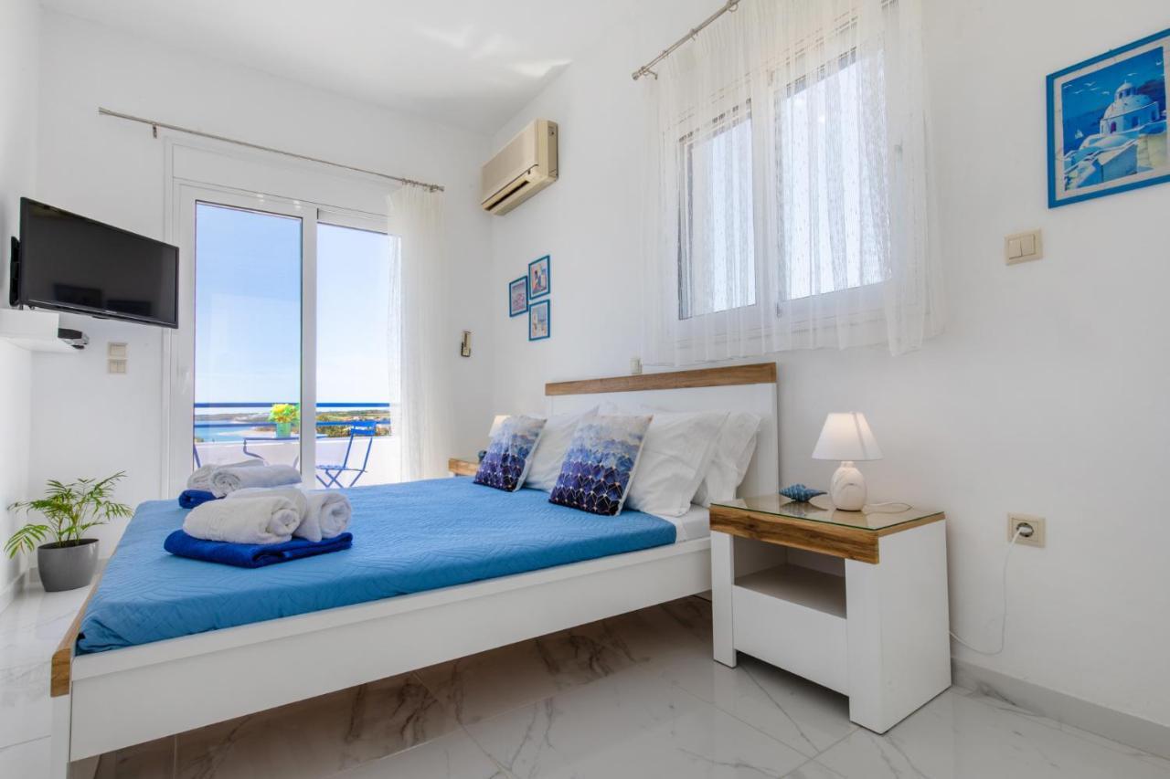 White Blue Villa Lachania