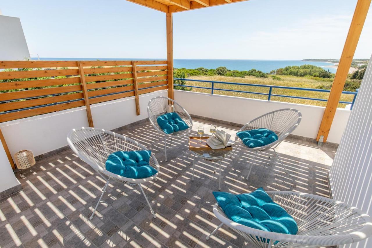 Villa White Blue Lachania